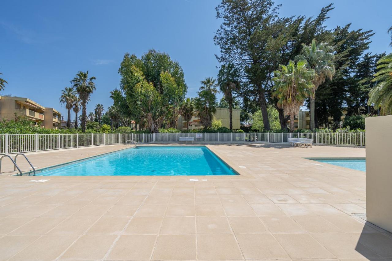 VVF Villages Les Eucalyptus à Juan Les Pins Juan-les-Pins Exterior foto