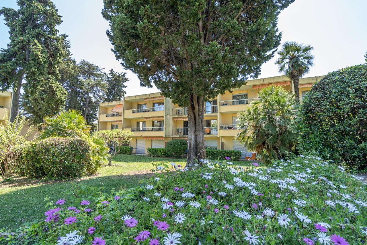 VVF Villages Les Eucalyptus à Juan Les Pins Juan-les-Pins Exterior foto